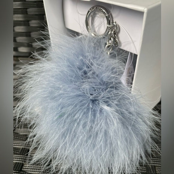 Michael Keychain,Michael Kors Sky Blue Fluffy Key Holder,Bag accesory. - Picture 9 of 12